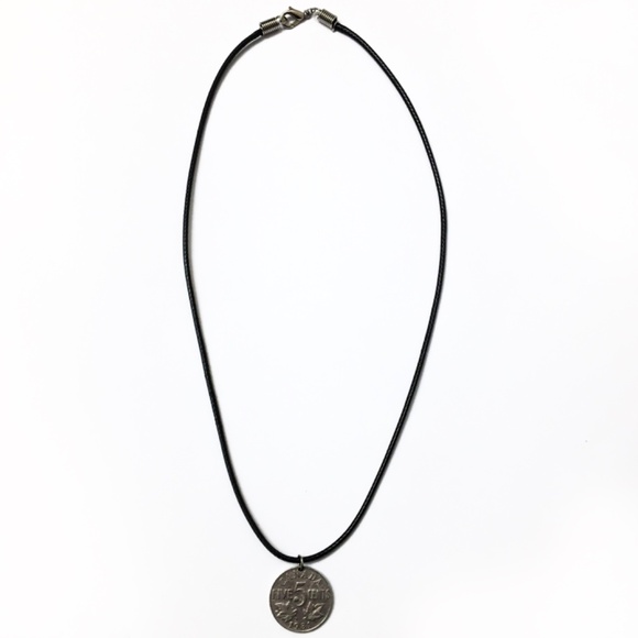 1931 Canadian Coin Nickel — 18-inch necklace - Picture 3 of 4